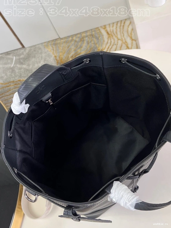 WIS VUITTON Maxi Sling LOUIS Noé 1031